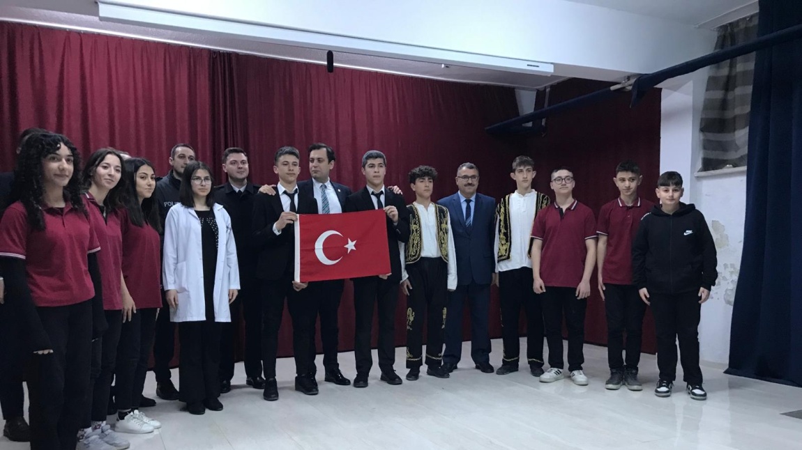 12 Mart İstiklal Marşının Kabulü ve Mehmet Akif ERSOY'u Anma Programı Okulumuz Konferans Salonunda düzenlendi.